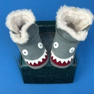 Emu Australia Shark “Uggs” size 18-24 months